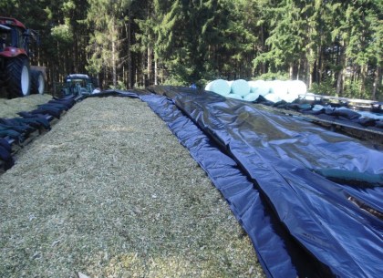 Sil&aacute;žn&iacute; plachta GreenPro 7vrstv&aacute; 18 x 25 m (120 &micro;m) čern&aacute;