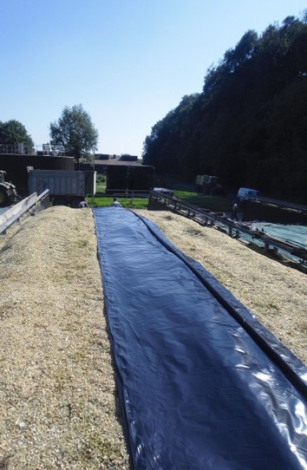 Sil&aacute;žn&iacute; plachta GreenPro 7vrstv&aacute; 20 x 50 m (120 &micro;m) čern&aacute;